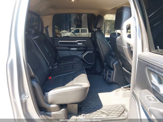 1C6RREJTXMN673655 RAM 1500 Laramie  4x2 5'7 Box