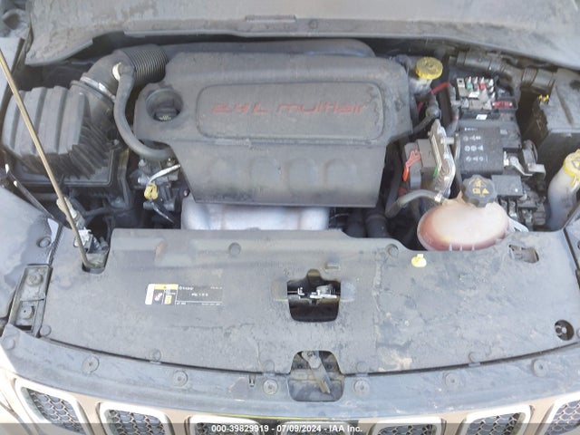 3C4NJCCB4KT667208 Jeep Compass Limited Fwd