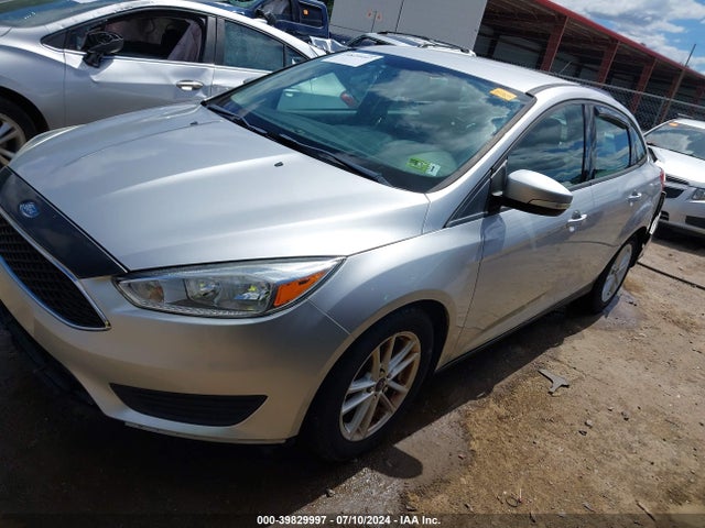 Ford FOCUS SE 2015 1FADP3F22FL260422 Image 2