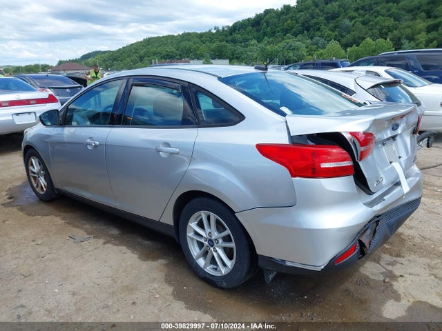 Ford FOCUS SE 2015 1FADP3F22FL260422 Image 3