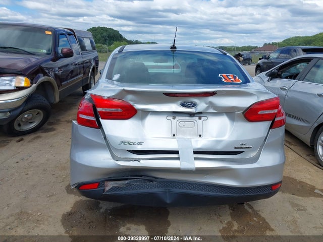 Ford FOCUS SE 2015 1FADP3F22FL260422 Image 6