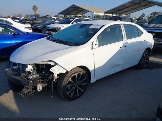 Toyota COROLLA SE 2018 5YFBURHE4JP783395 Image 2