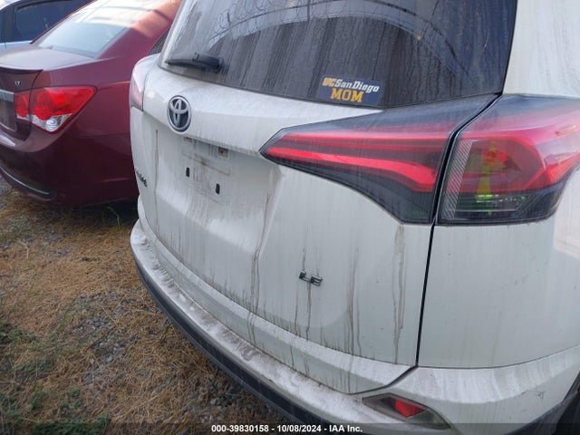 Toyota RAV4 LE 2016 JTMZFREV4GJ085461 Image 17