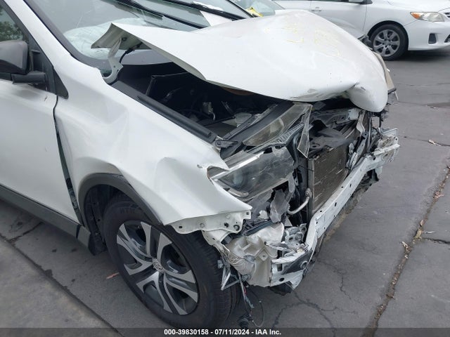 Toyota RAV4 LE 2016 JTMZFREV4GJ085461 Image 18
