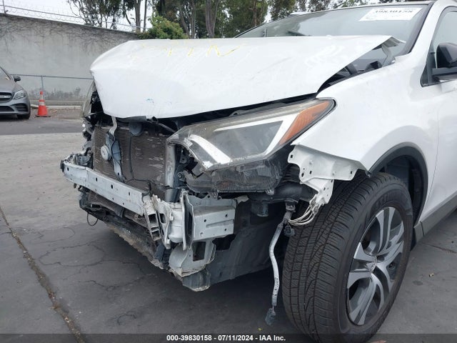 Toyota RAV4 LE 2016 JTMZFREV4GJ085461 Image 20
