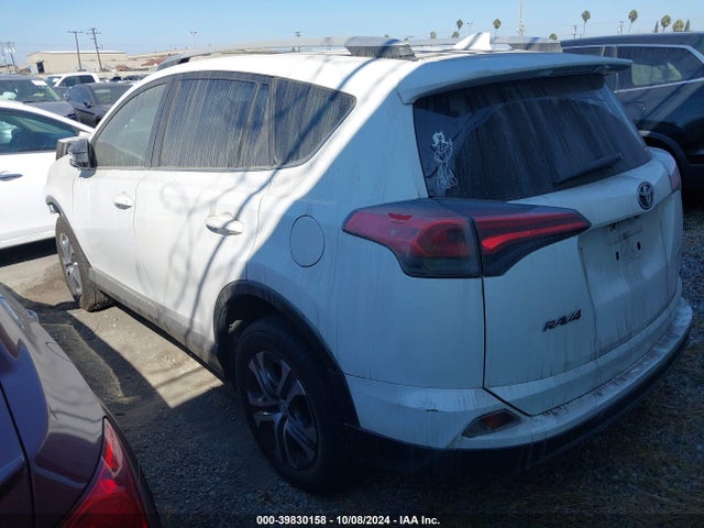 Toyota RAV4 LE 2016 JTMZFREV4GJ085461 Image 3