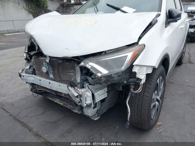 Toyota RAV4 LE 2016 JTMZFREV4GJ085461 Image 6