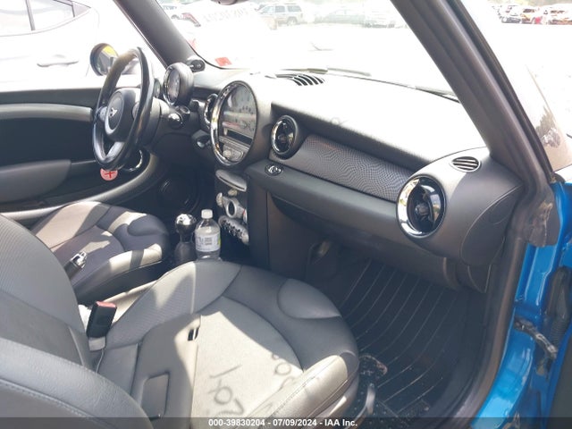 2010 MINI COOPER S WMWMS3C54ATY51803 Photo 4