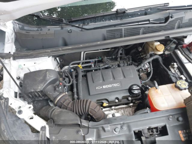 3GNCJNSB7JL372968 Chevrolet TRAX LS