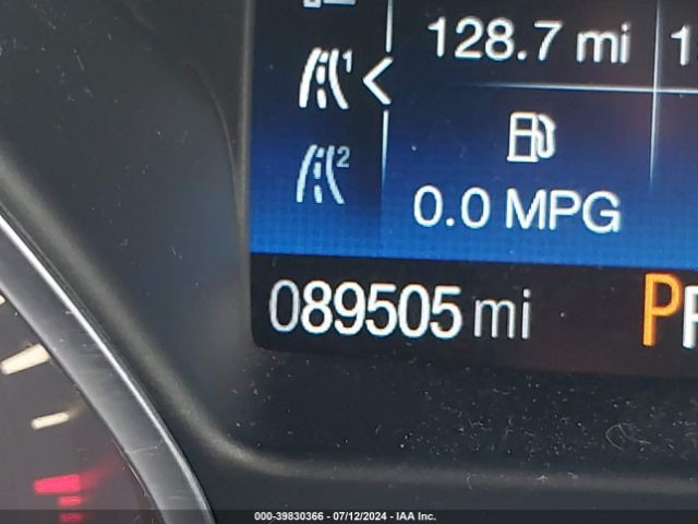 1FMCU9HD6JUD38120 Ford ESCAPE SEL