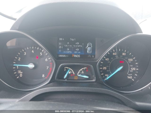 1FMCU9HD6JUD38120 Ford ESCAPE SEL