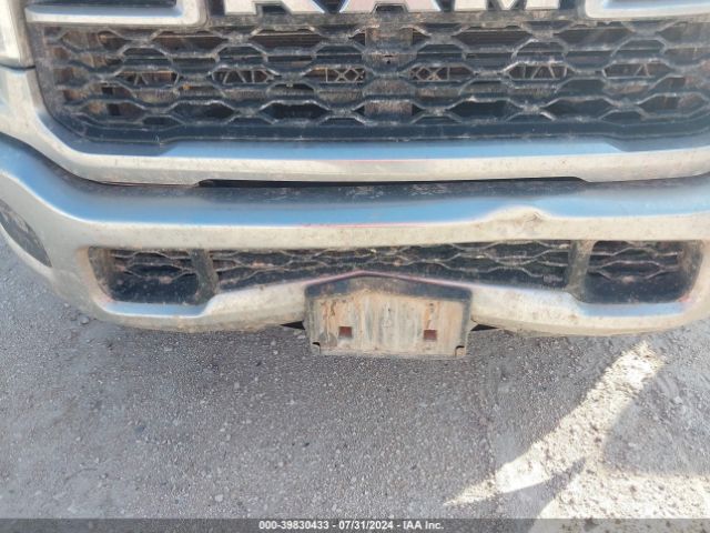 3C6UR5HJ2MG698590 RAM 2500 Tradesman  4x4 8' Box