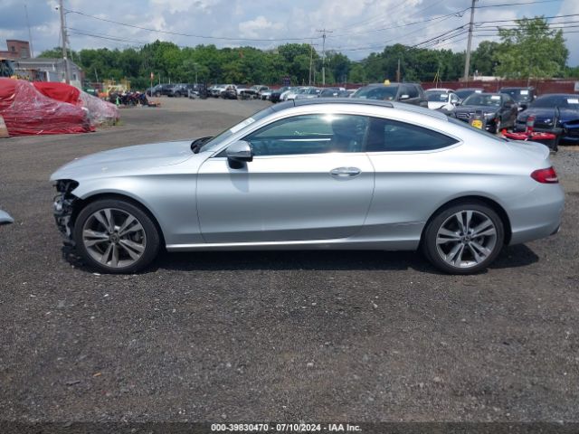 WDDWJ8EB8KF852120 Mercedes-Benz C 300 4matic