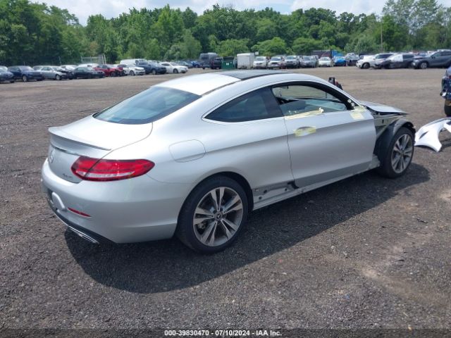 WDDWJ8EB8KF852120 Mercedes-Benz C 300 4matic