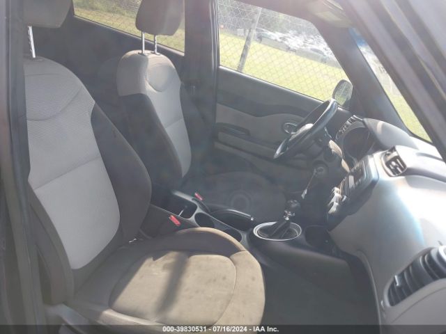 KNDJN2A21F7216053 KIA Soul