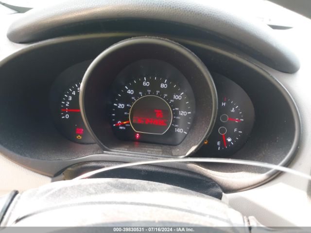 KNDJN2A21F7216053 KIA Soul
