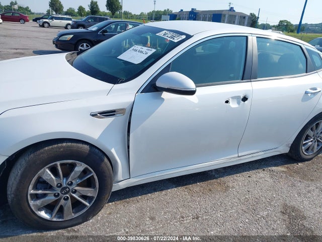 KIA Optima Lx 2018 KNAGT4L30J5216824 Image 6