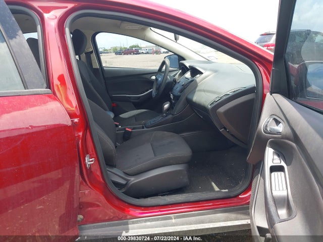Ford FOCUS SE 2017 1FADP3F22HL244787 Image 5