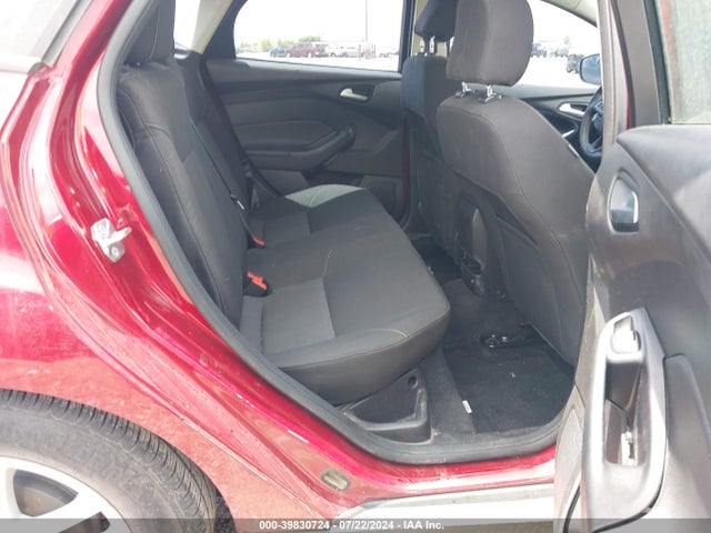 Ford FOCUS SE 2017 1FADP3F22HL244787 Image 8
