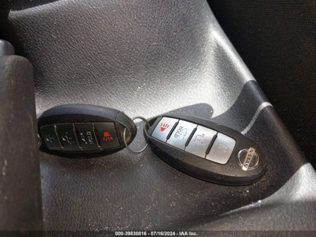3N1CN8EV3LL813764 Nissan Versa Sv Xtronic Cvt