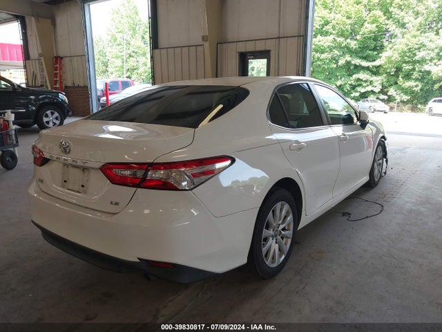 Toyota CAMRY LE 2018 JTNB11HK5J3016112 Image 4