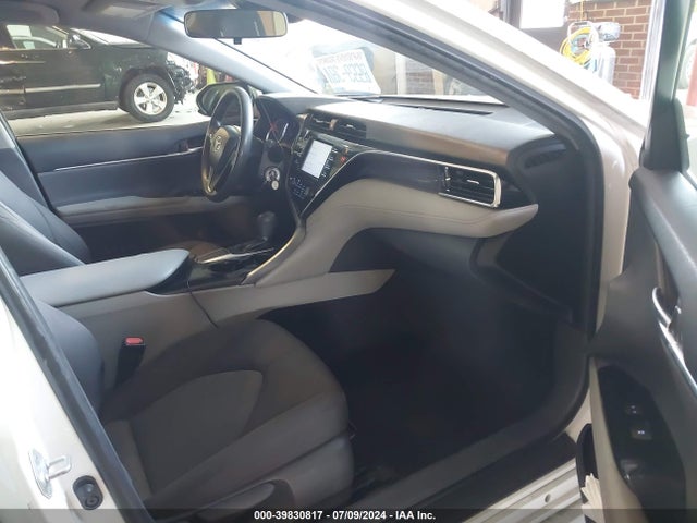 Toyota CAMRY LE 2018 JTNB11HK5J3016112 Image 5