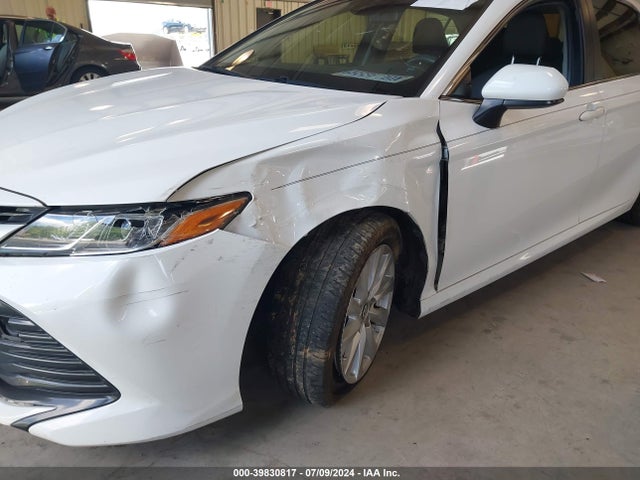 Toyota CAMRY LE 2018 JTNB11HK5J3016112 Image 6