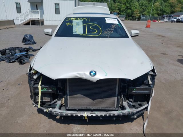 WBAJA7C36HG905083 BMW 530i Xdrive