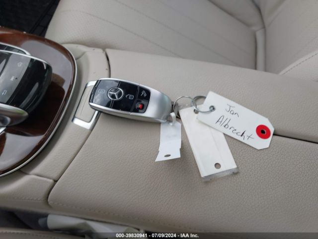 WDDZF4KB1KA628552 Mercedes-Benz E 300 4matic