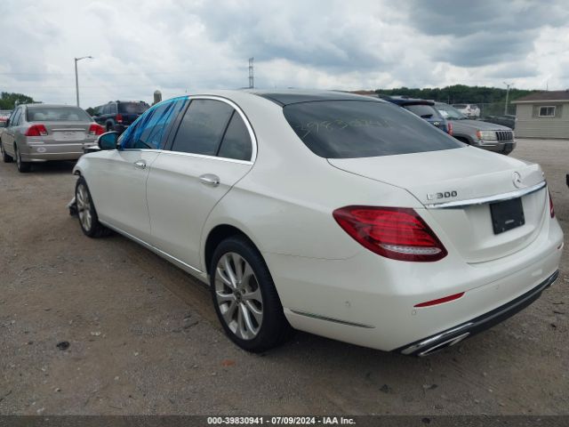 WDDZF4KB1KA628552 Mercedes-Benz E 300 4matic
