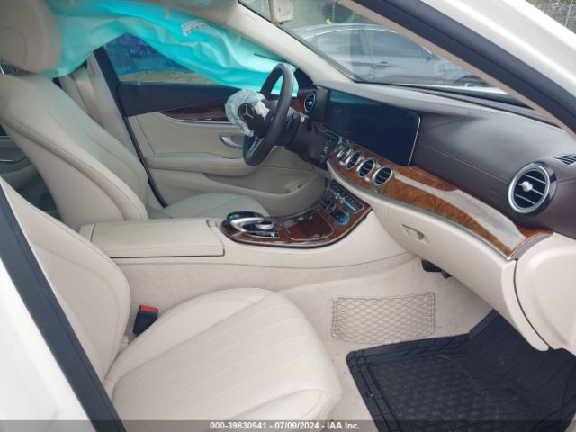 WDDZF4KB1KA628552 Mercedes-Benz E 300 4matic