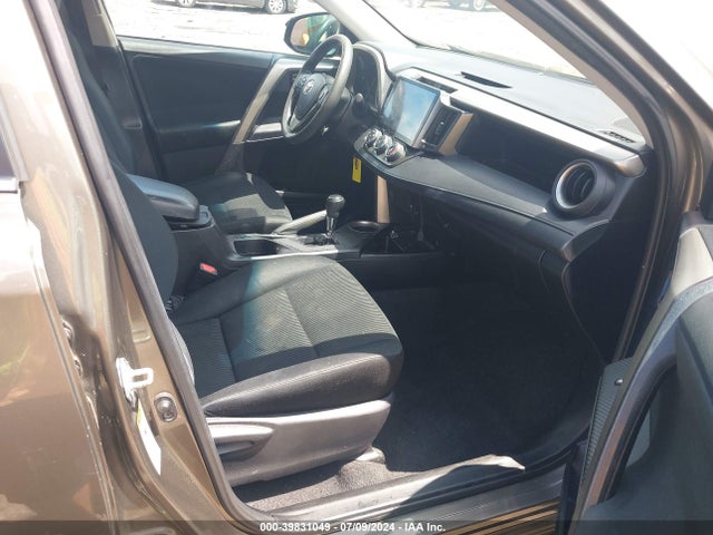 Toyota RAV4 LE 2014 2T3BFREV0EW226462 Image 5