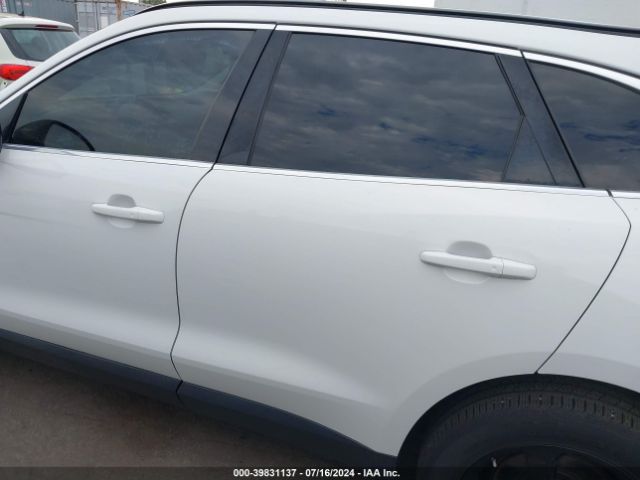 SADCJ2FN5KA395075 Jaguar F-pace 20d Premium