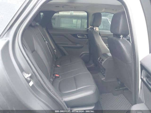 SADCJ2FN5KA395075 Jaguar F-pace 20d Premium
