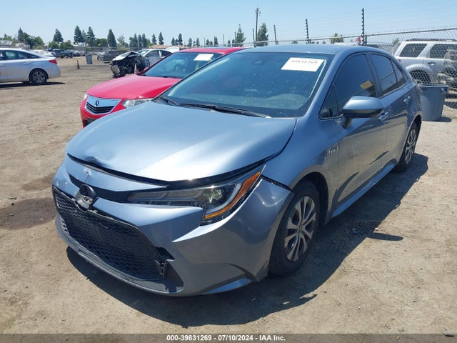 Toyota Corolla Hybrid Le 2021 JTDEAMDE9MJ019033 Image 2