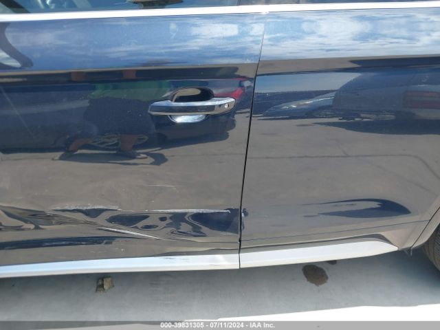 WA1CNAFY1J2091085 Audi Q5 2.0t Premium/2.0t Tech Premium