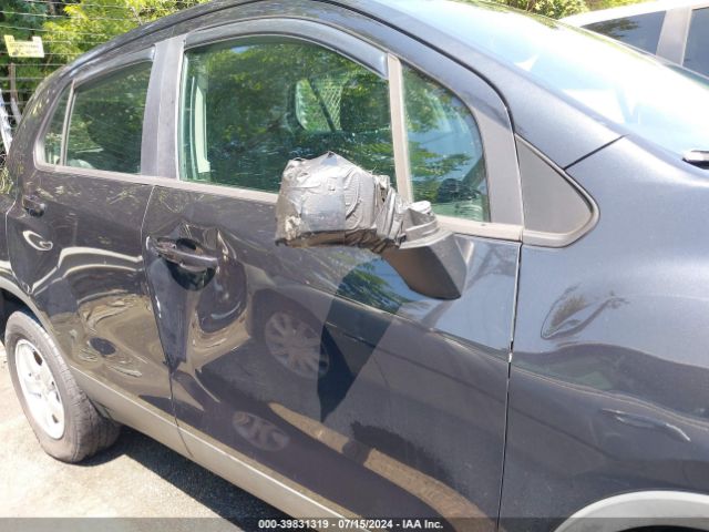 3GNCJPSB0FL253324 Chevrolet Trax 1ls