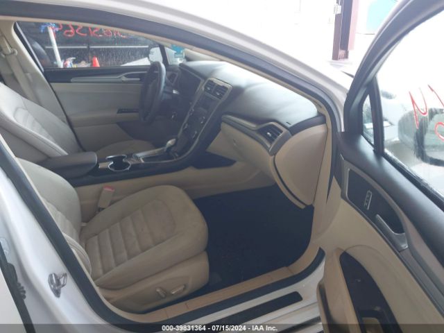 1FA6P0HD6F5131190 Ford FUSION SE