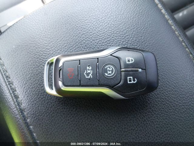 3FA6P0CD6KR233717 Ford FUSION SEL