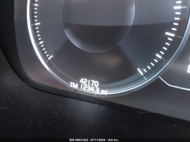 LYV102RK4KB237987 Volvo Xc60 T5 Momentum
