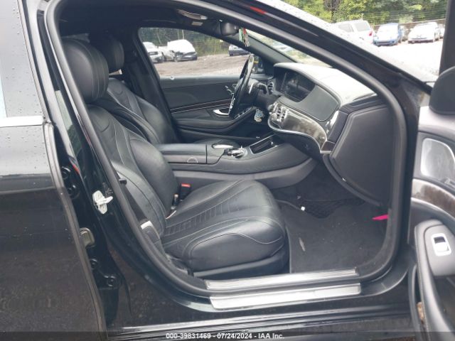 WDDUG8CB6FA145397 Mercedes-Benz S 550