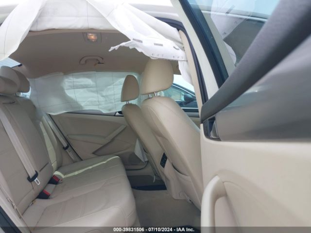 1VWBS7A32EC115321 Volkswagen Passat 1.8t Se