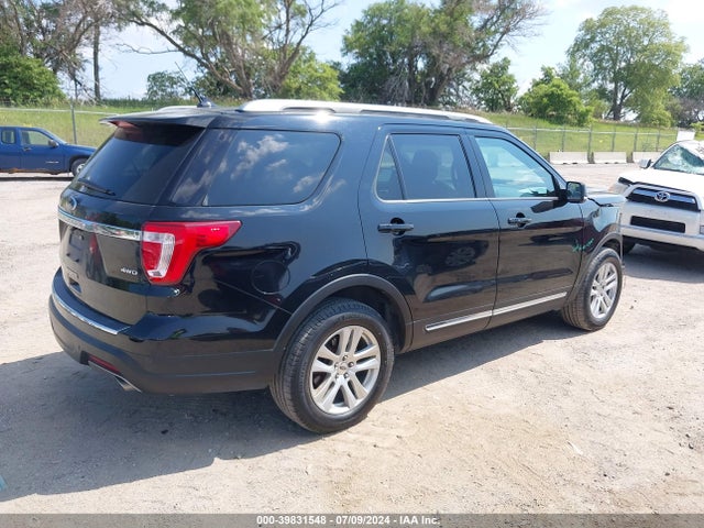 Ford EXPLORER XLT 2018 1FM5K8D86JGB30674 Image 4