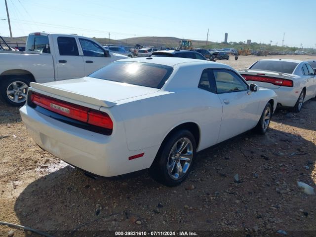 2C3CDYAG8EH311324 Dodge Challenger Sxt