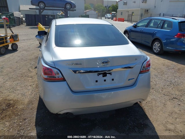 Nissan Altima 2.5 S 2014 1N4AL3AP3EN247098 Image 17