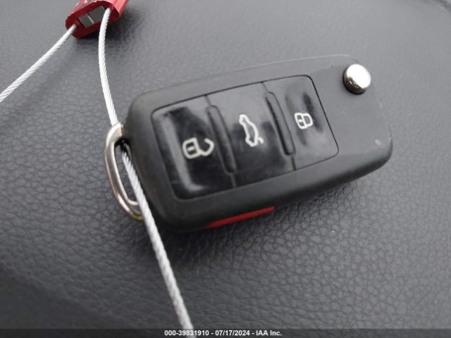 WVGAV7AX6GW551711 Volkswagen TIGUAN S