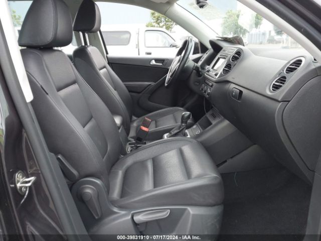 WVGAV7AX6GW551711 Volkswagen TIGUAN S