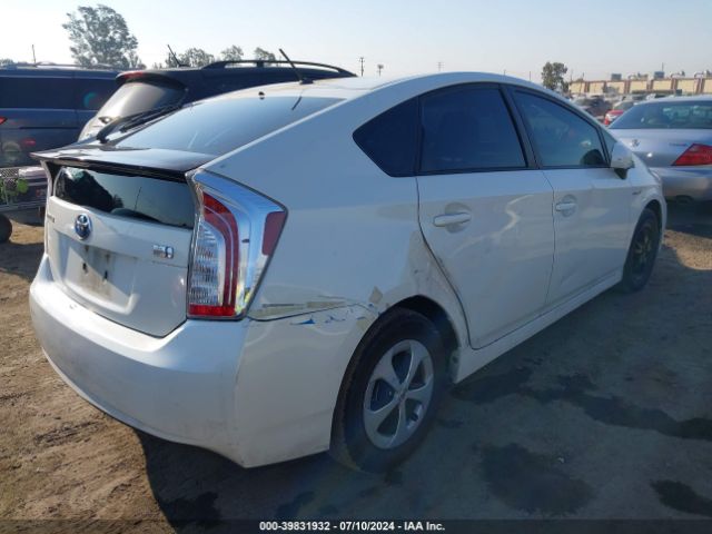 JTDKN3DU3F0426668 Toyota Prius Two