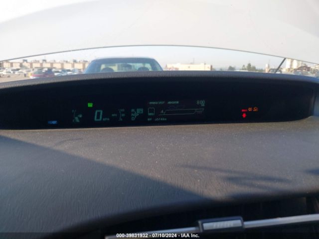 JTDKN3DU3F0426668 Toyota Prius Two