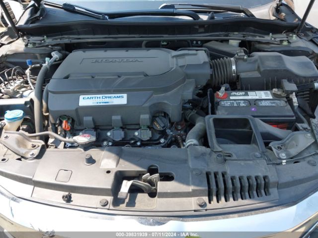 1HGCR3F95HA005826 Honda Accord Touring V6